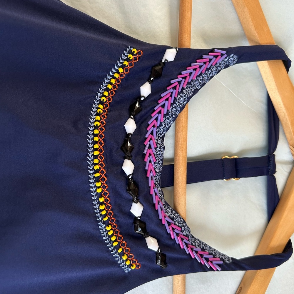 Halter top size (L) - Picture 3 of 5